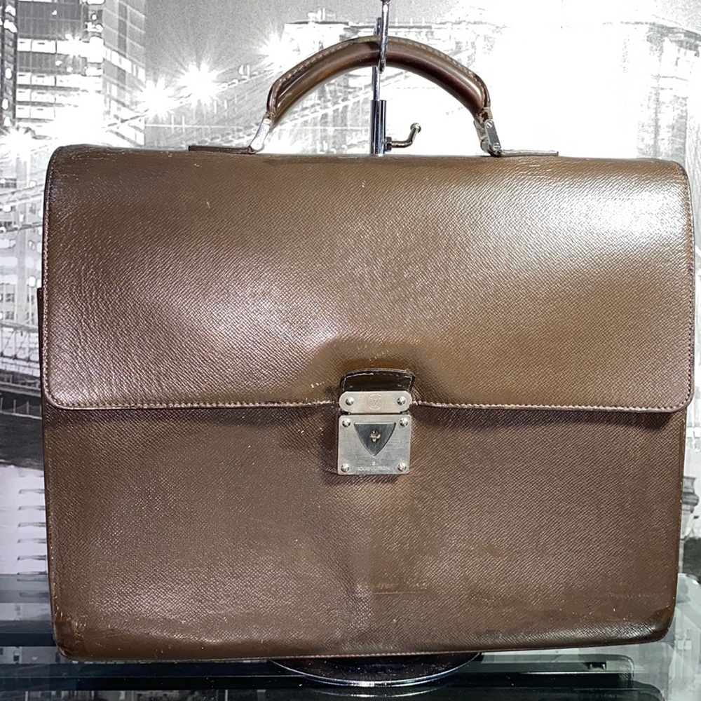 Authentic Louis Vuitton Taiga Robusto 2 Briefcase laptop unisex Bag - Picture 3 of 17